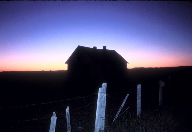 Remaining light and a river-side house.�@At the bank of Henry's Fork, Idaho, U.S.A.